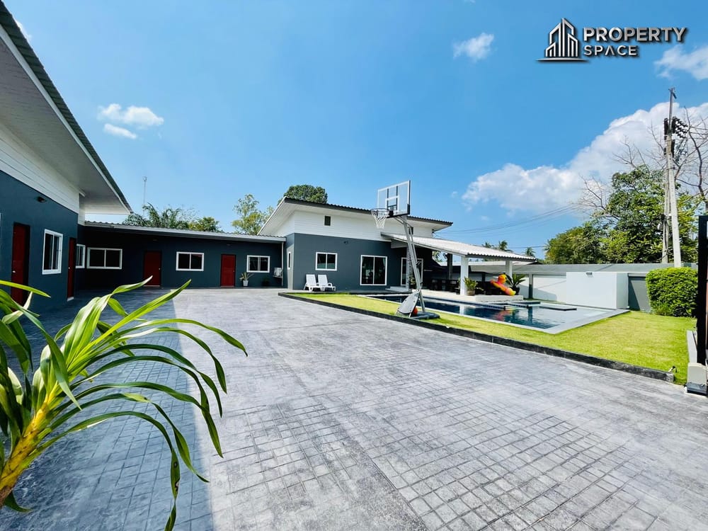 12 Bedroom Pool Villa Resort Near Mabprachan Lake & Golf Clubs In East Pattaya Image 3