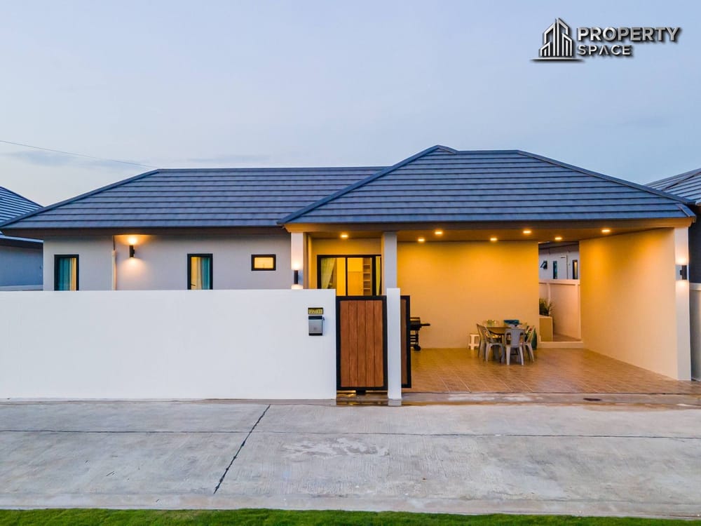 Private 4 Bedroom Pool Villa With Large Garden In Huay Yai Pattaya Image 4