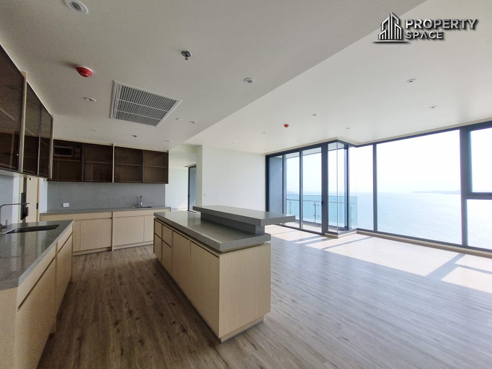 Elite Luxury Penthouse 3 Bedroom in Arom Wongamat Pattaya Condo For Sale Image 1
