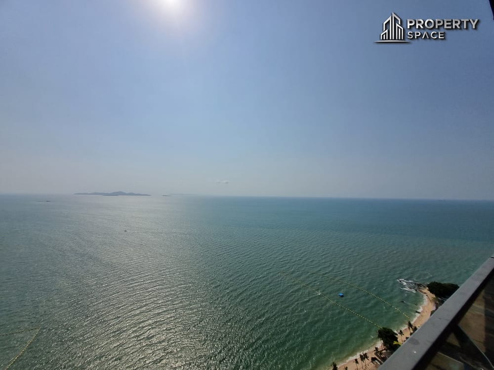 Elite Luxury Penthouse 3 Bedroom in Arom Wongamat Pattaya Condo For Sale Image 6