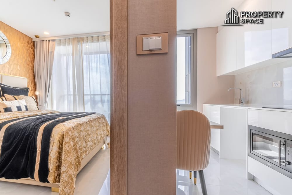 Foreign Quota 1 Bedroom Panoramic Sea View in Copacabana Beach Jomtien For Sale Image 5