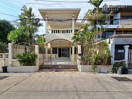 rare-spacious-3-bedroom-house-with-large-garden-in-central-pattaya-for-sale-ps2299
