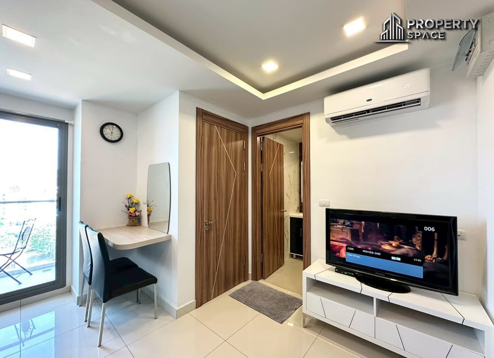 Affordable 1 Bedroom City View Condo in Acadia Beach Resort Pattaya For Rent Image 6
