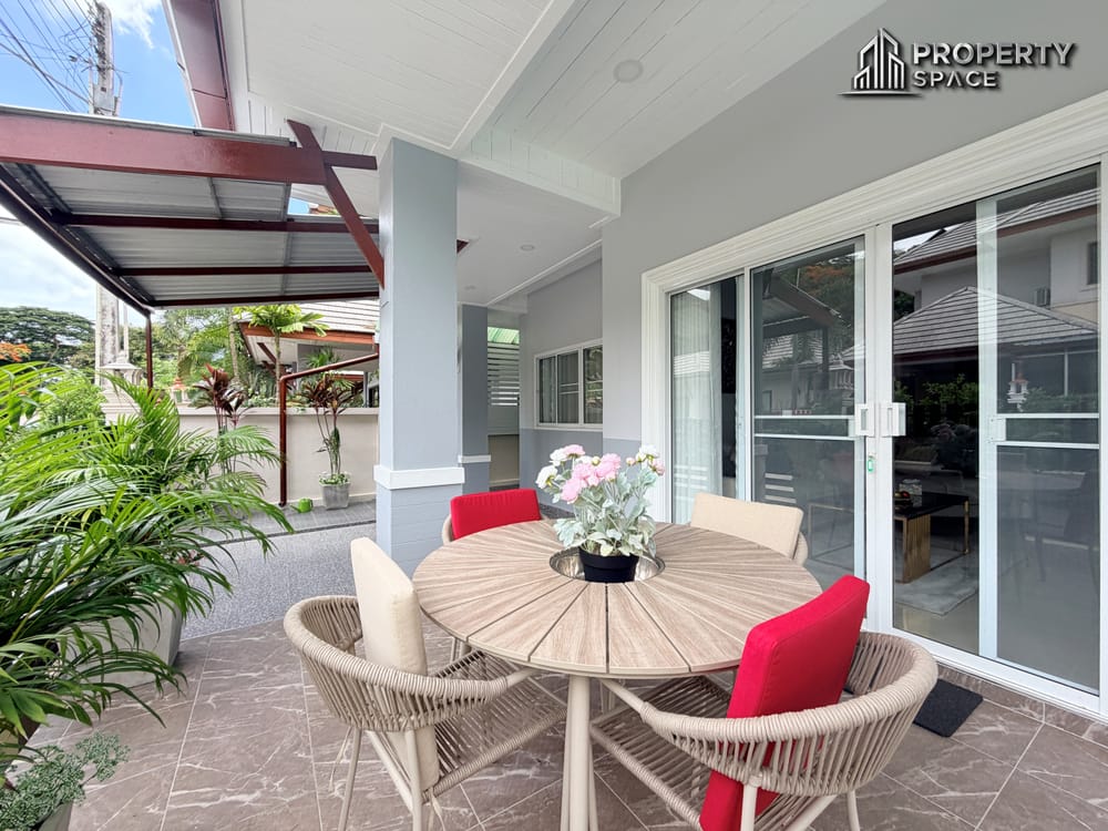 3 Bedroom Pool Villa in Baan Dusit View Na Jomtien For Sale Image 5