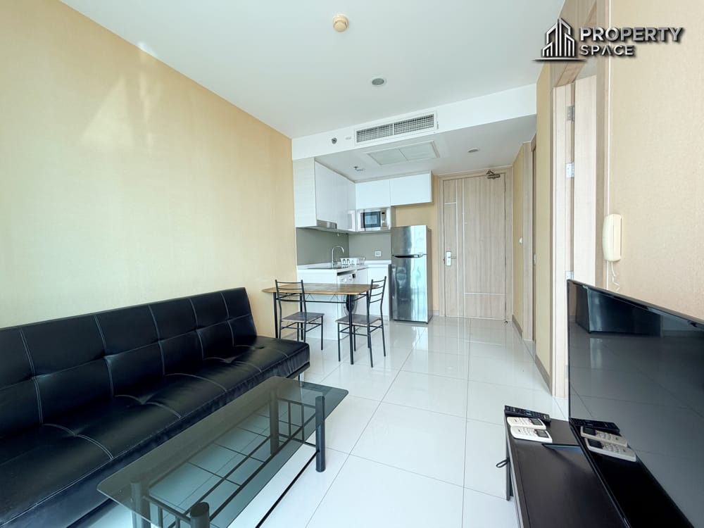 High Floor 1 Bedroom Sea View Condo in Riviera Wongamat For Rent Image 6