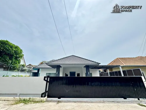 luxury-corner-4-bedroom-pool-villa-in-srisuk-village-east-pattaya-for-sale-ps2368