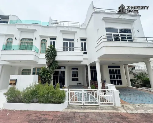 premium-3-bedroom-townhouse-220m-from-wongamat-beach-for-sale-ps2364
