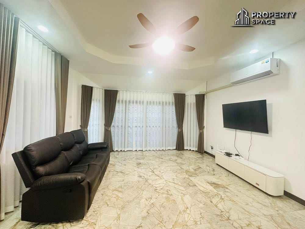 Newly Renovated 3 Bedroom House in Soi Noen Plubwan Pattaya For Rent Image 3