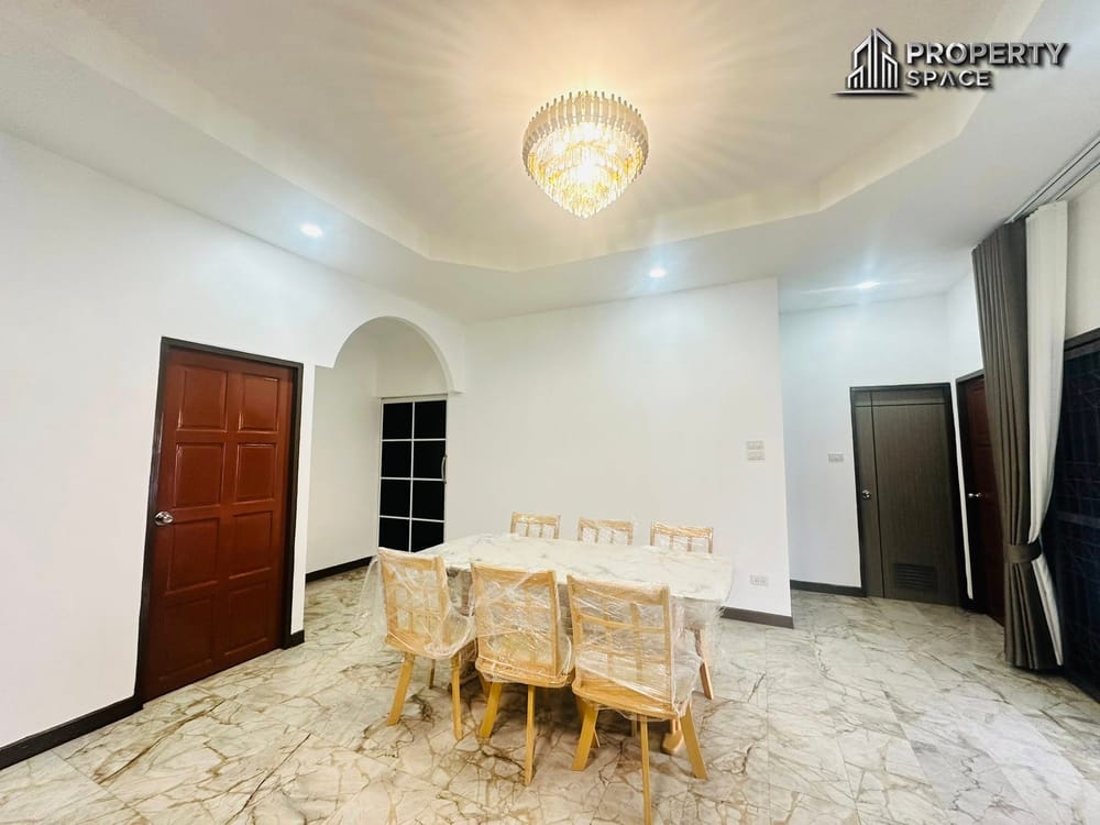 Newly Renovated 3 Bedroom House in Soi Noen Plubwan Pattaya For Rent Image 5