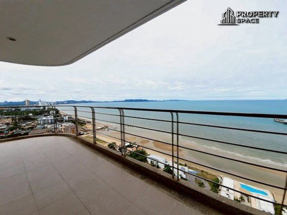 Luxury 2 Bedroom with Panoramic Sea View in La Royale Beach Beachfront Condo Image 1