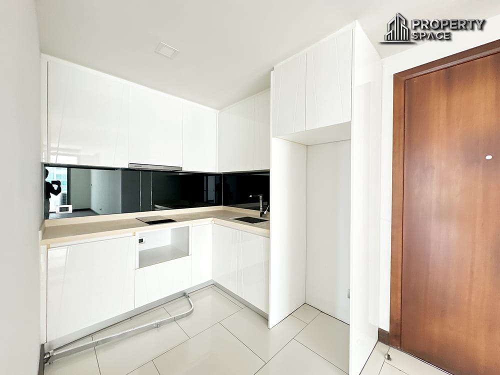 Brand New 2 Bedroom Condo at The Peak Towers Pratumnak Image 5