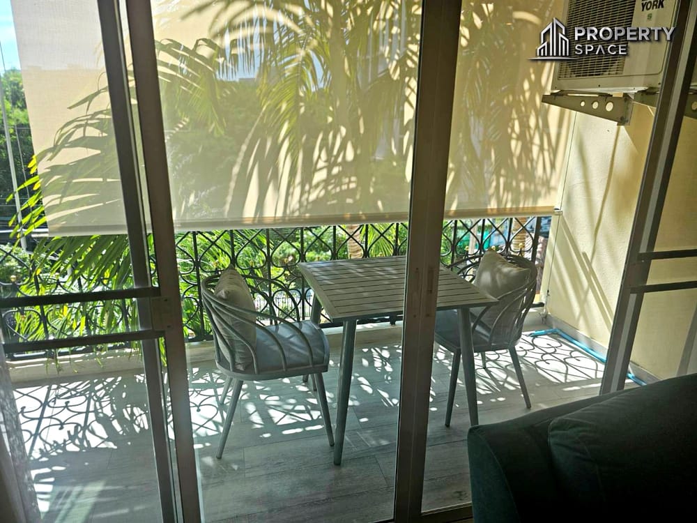 Spacious 1 Bedroom Condo in The Residence Jomtien Image 6