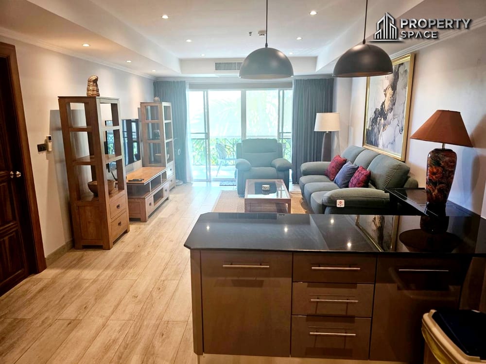 Spacious 1 Bedroom Condo in The Residence Jomtien Image 1