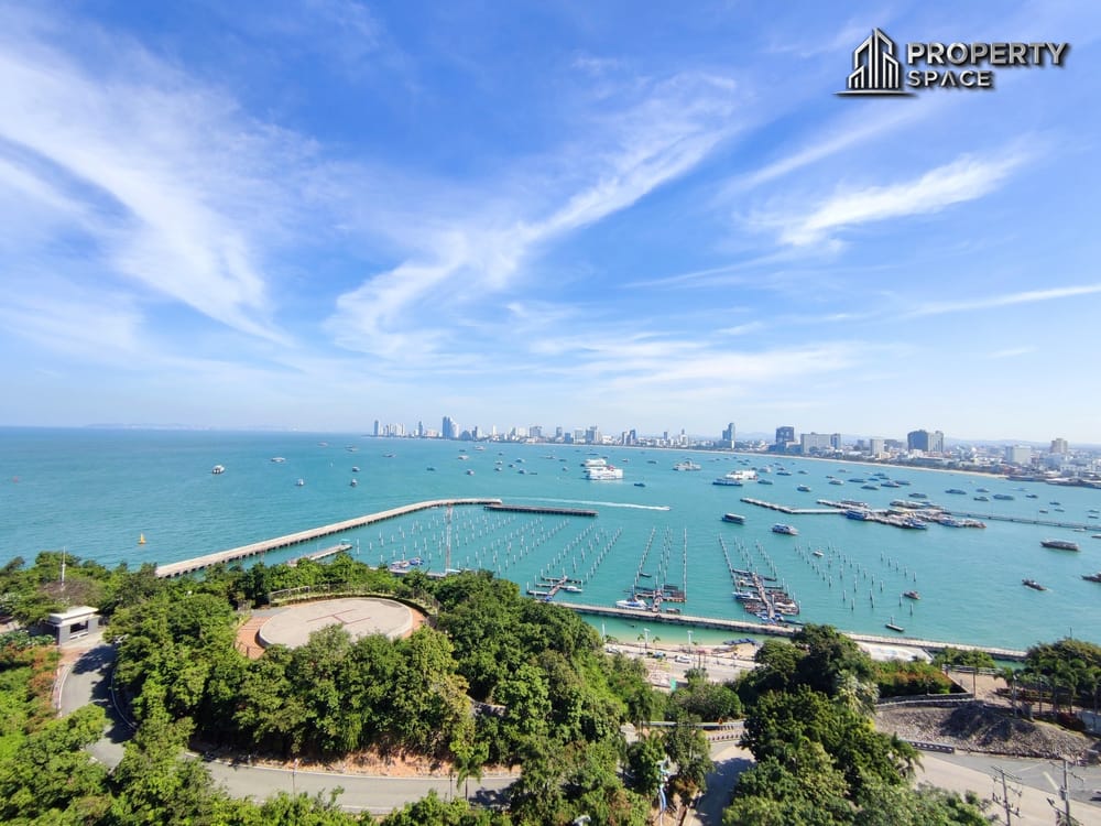 Spacious 4 Bedroom Sea View Condo in Royal Cliff Garden Pattaya For Rent Image 1