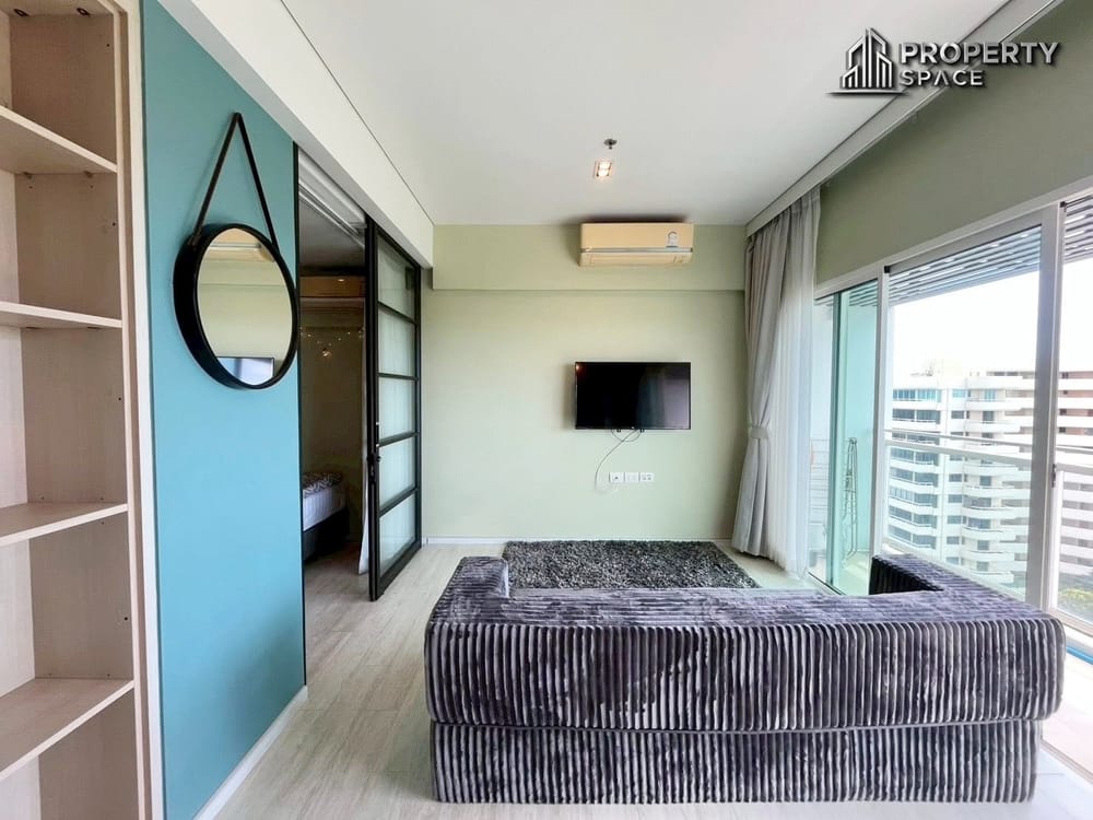 2 Bedroom Condo at Veranda Residence Pattaya with Private Beach Access Image 5