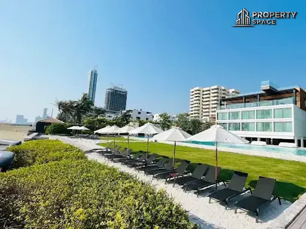 2 Bedroom Condo at Veranda Residence Pattaya with Private Beach Access Image 1
