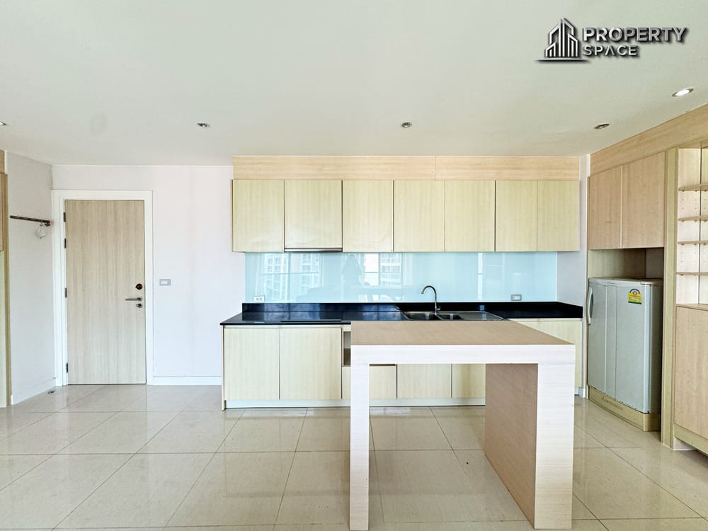 Hot Sale Foreign Quota 2 Bedroom Condo at Grand Caribbean Pattaya For Sale Image 5
