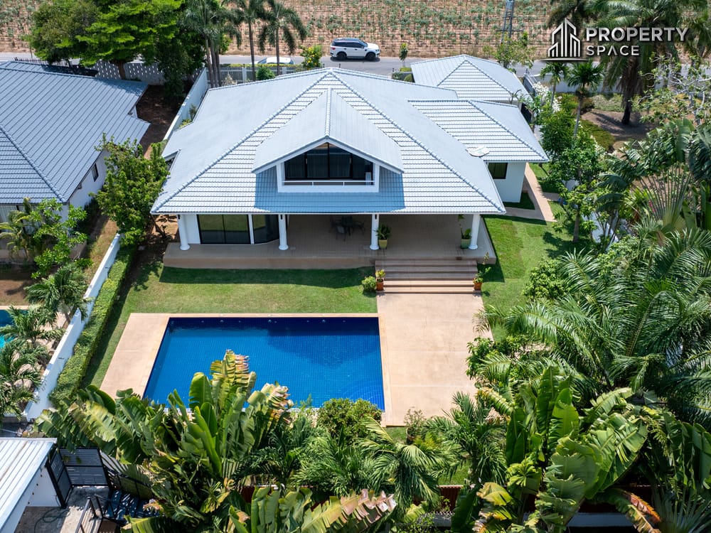 Luxury 4 Bedroom Pool Villa With Large Garden In East Pattaya For Sale Image 3