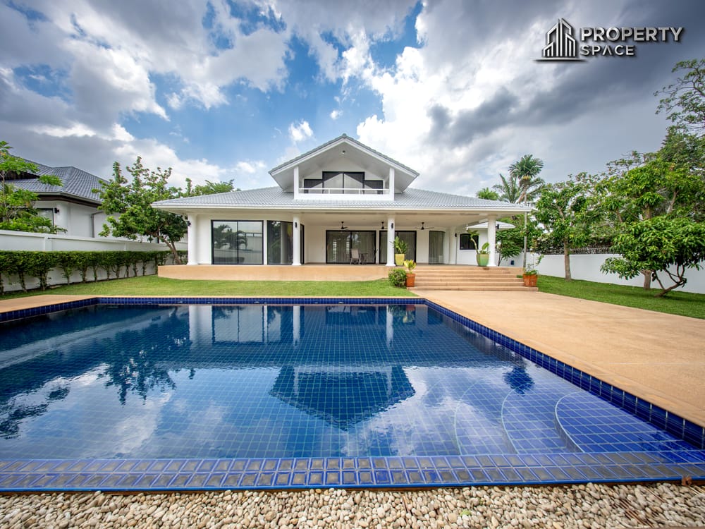 Luxury 4 Bedroom Pool Villa With Large Garden In East Pattaya For Sale Image 1