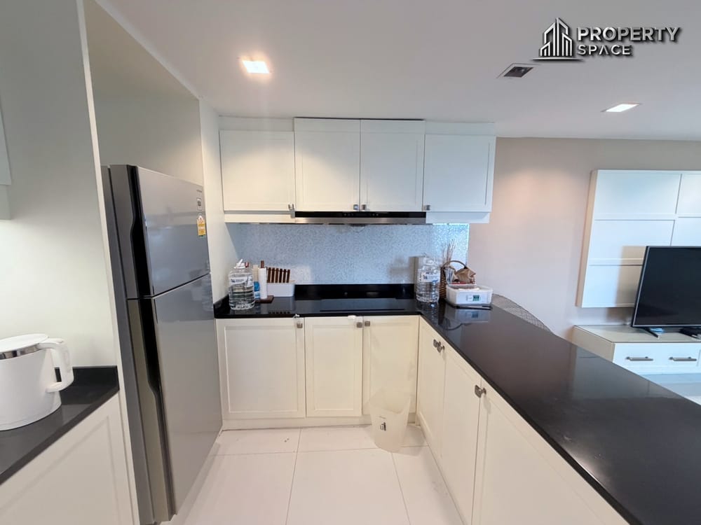 Luxury Beachfront 3 Bedroom in San Marino Condo Na Jomtien For Rent Image 4