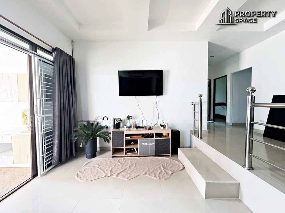 Pet-Friendly 4 Bedroom House Just 900m from Jomtien Beach For Rent Image 5