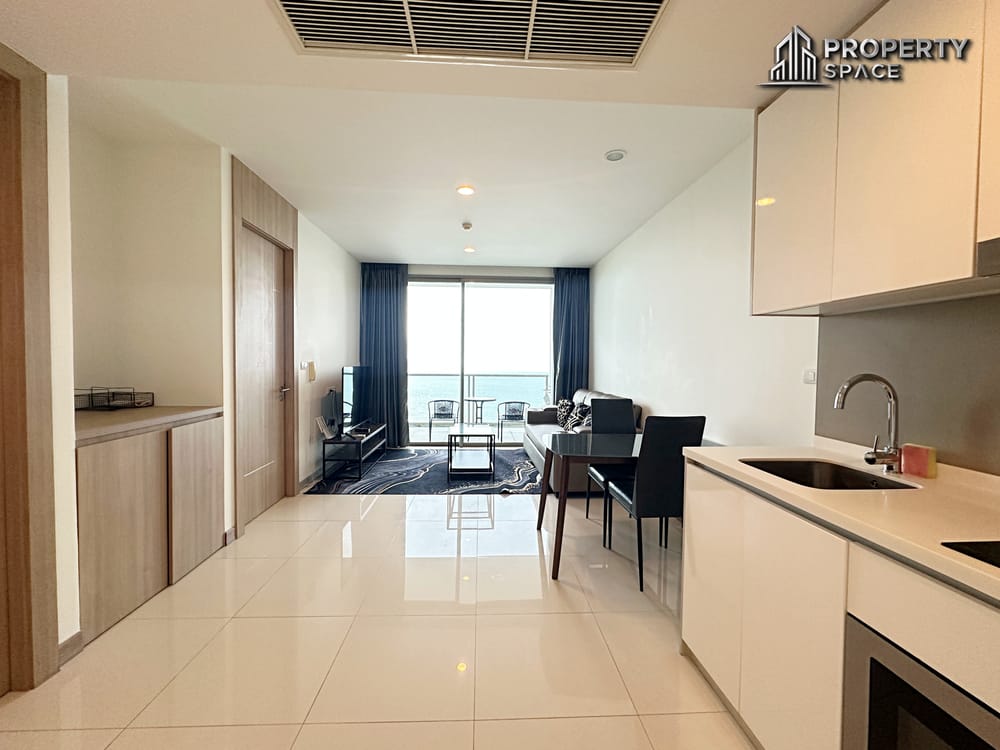 Corner 1 Bedroom Condo with Panoramic Sea View in Riviera Wongamat For Rent Image 5