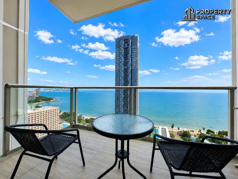 Corner 1 Bedroom Condo with Panoramic Sea View in Riviera Wongamat For Rent Image 1