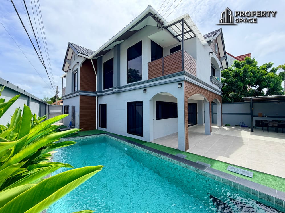 Brand New 5 Bedroom Pool Villa in Secure Village East Pattaya For Sale Image 1
