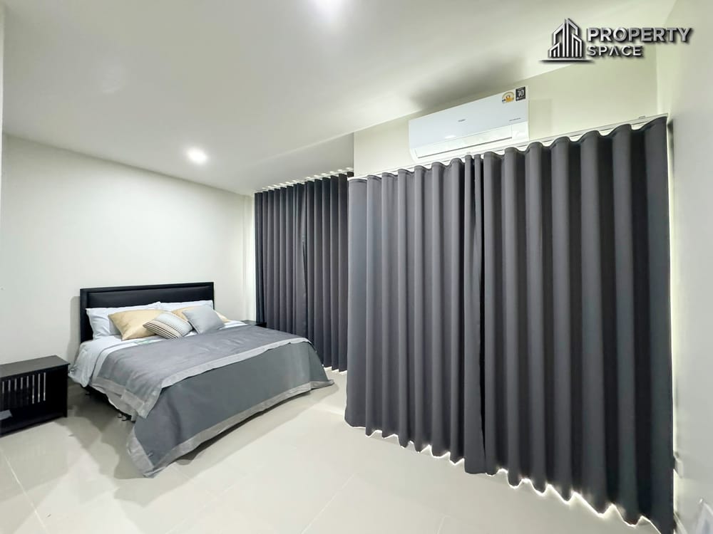 Modern 3 Bedroom Townhome in Soi Siam Country Club For Rent Image 5
