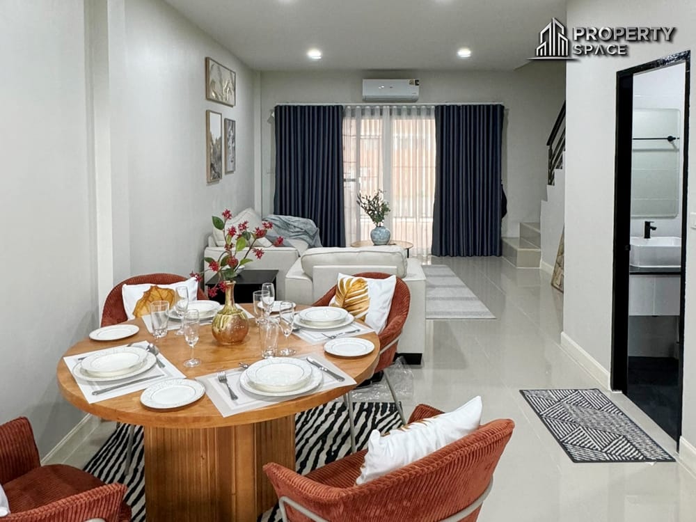 Modern 3 Bedroom Townhome in Soi Siam Country Club For Rent Image 4