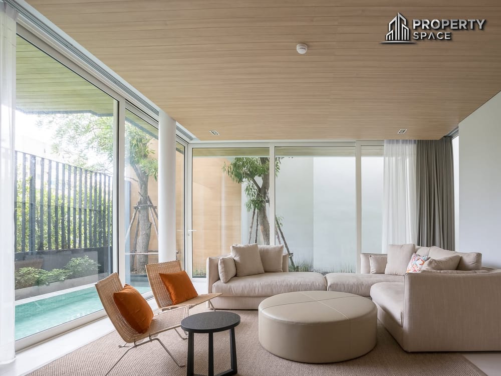 Luxury Beachside 3 Bedroom Pool Villa at Veranda Residence Pattaya For Rent Image 6