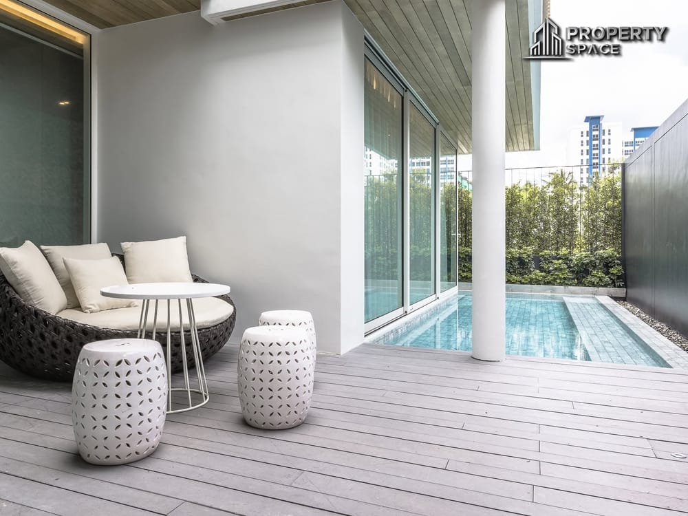 Luxury Beachside 3 Bedroom Pool Villa at Veranda Residence Pattaya For Rent Image 5