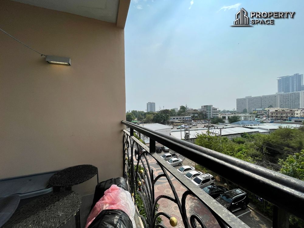 1 Bedroom In Atlantis Condo Resort Pattaya For Sale Image 8