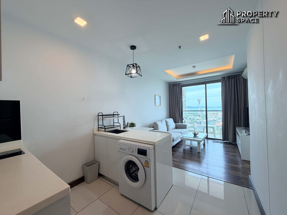 High-Floor Sea View 1 Bedroom Condo at The Peak Towers For Rent Image 6