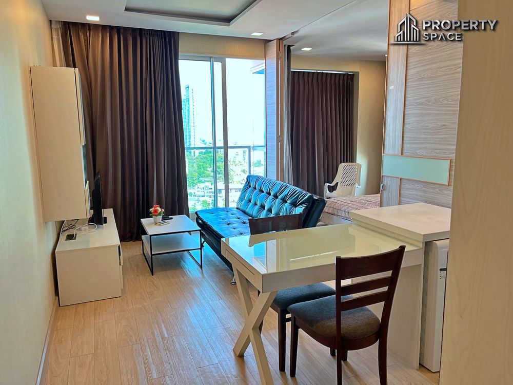 1 Bedroom In Cetus Beachfront Condo Pattaya For Sale And Rent  Image 4