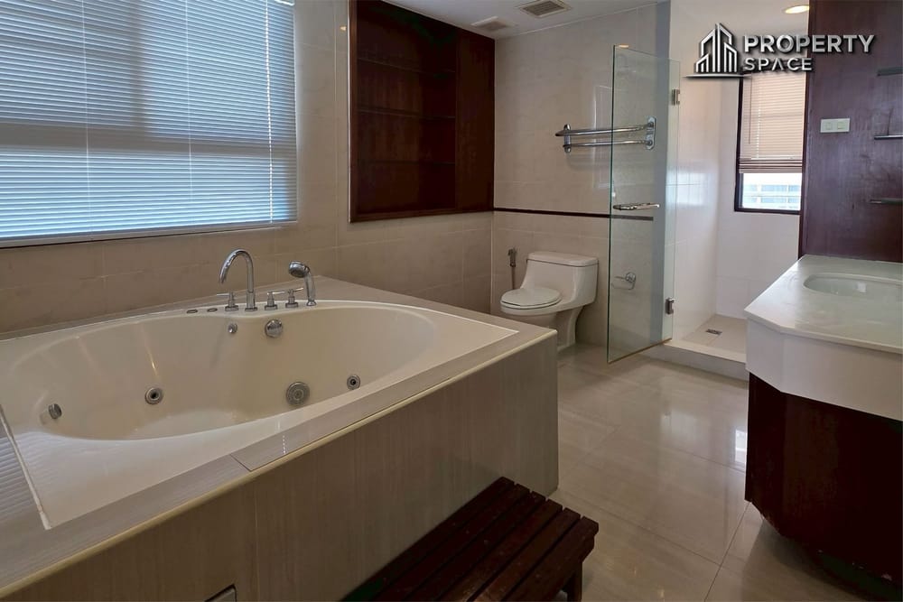 spacious-3-bedroom-beachfront-condo-at-saranchol-wongamat-for-rent-ps2447 6