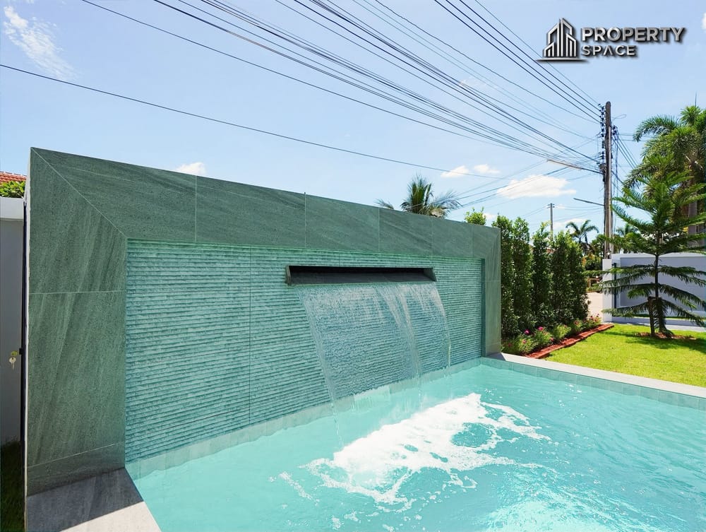 Brand New 4 Bedroom Pool Villa Near Mabprachan Lake For Sale Image 5