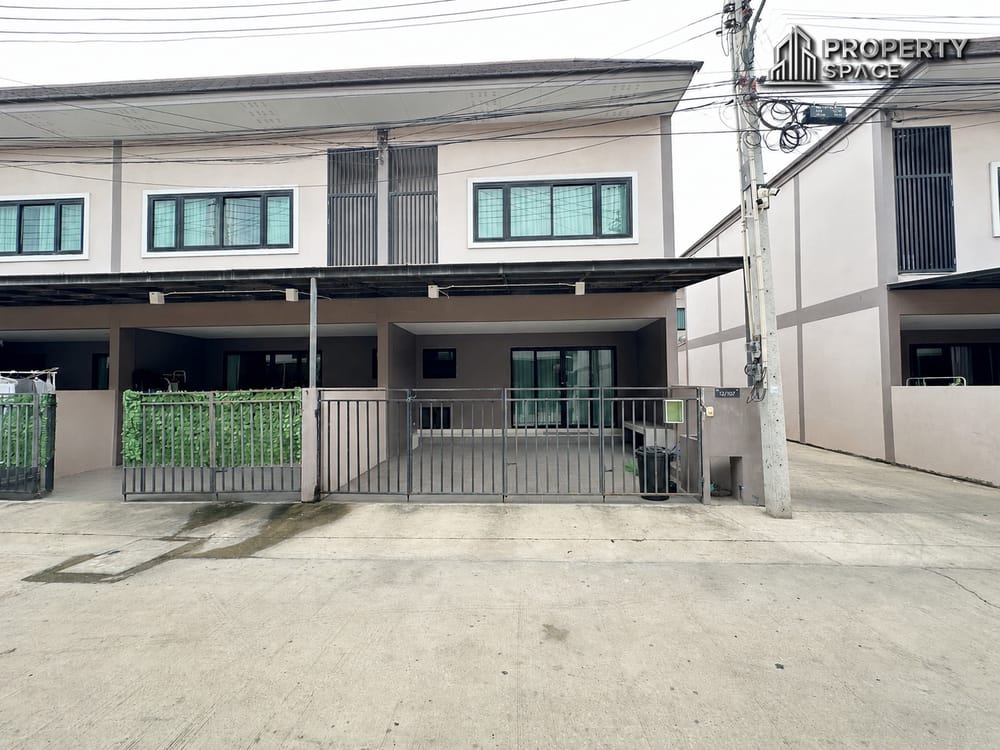 Modern 3 Bedroom Townhome In The Lake Huai Yai Near Beach For Rent Image 1