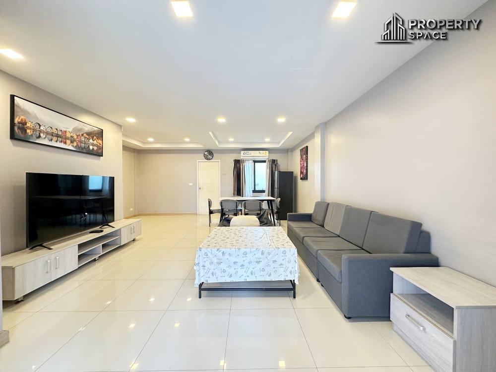 Modern 3 Bedroom Townhome In The Lake Huai Yai Near Beach For Rent Image 1
