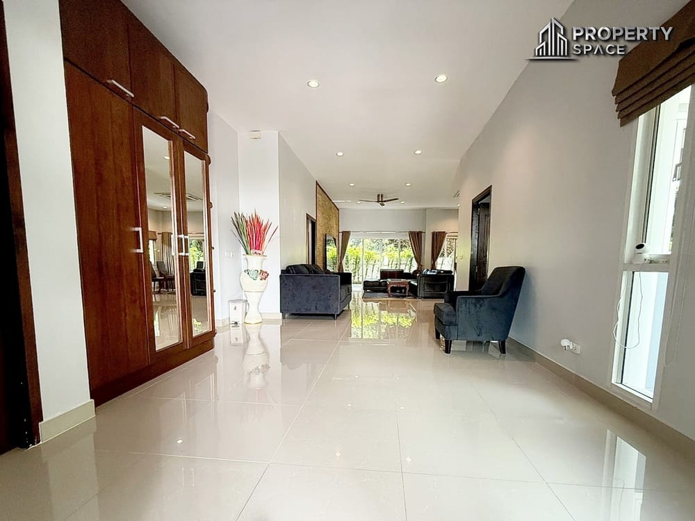 Spacious 3 Bedroom Family Home Near Jomtien Beach For Rent Image 6
