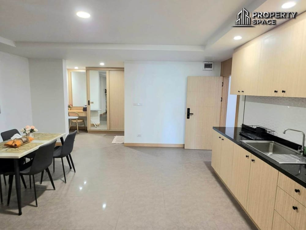 Spacious 1 Bedroom Serviced Apartment in Pratumnak Soi 4 For Rent Image 6