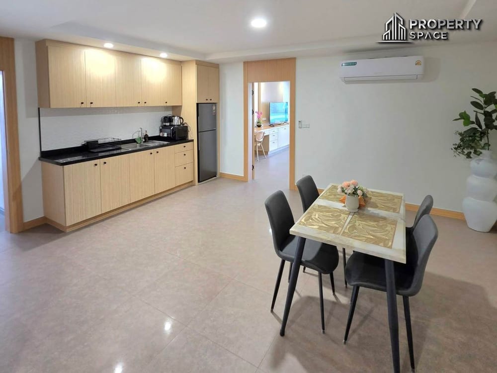 Spacious 1 Bedroom Serviced Apartment in Pratumnak Soi 4 For Rent Image 4