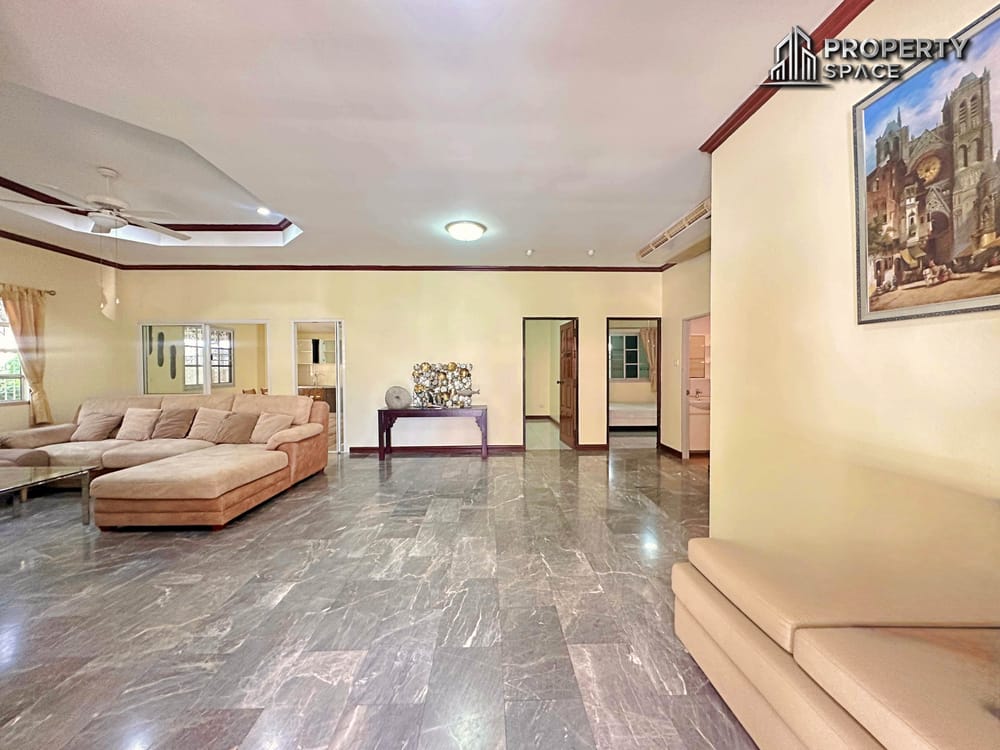 Cozy 3 Bedroom Family Home in Wonderland 1 Village For Sale Image 5