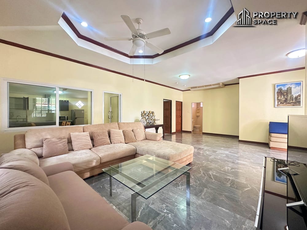 Cozy 3 Bedroom Family Home in Wonderland 1 Village For Sale Image 4