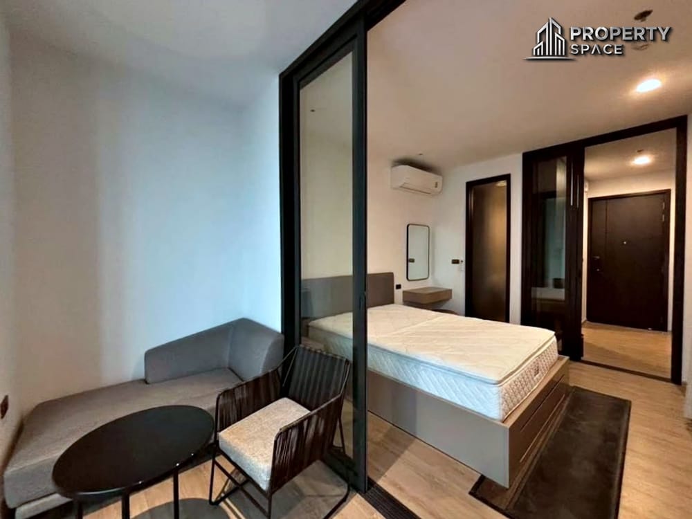 High-Floor 1 Bedroom Sea View Condo at The Base Central Pattaya For Rent Image 4