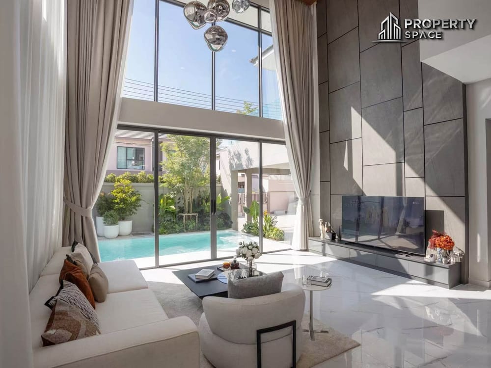 Reduced 2M! Luxury 5 Bedroom Pool Villa in The Lake Huai Yai For Sale Image 3