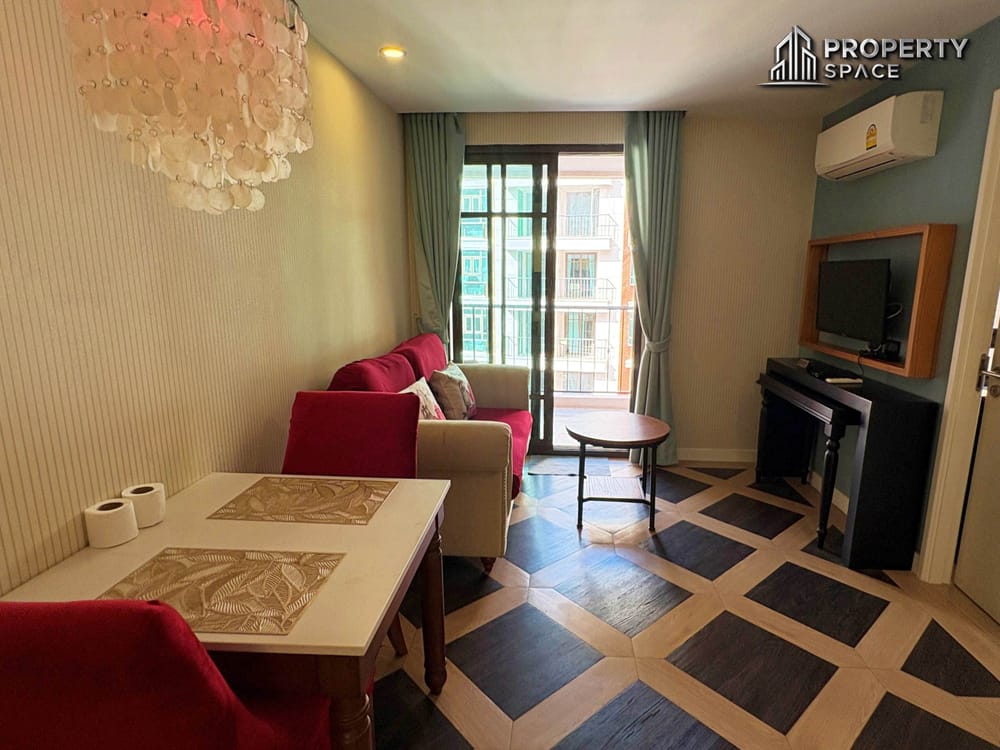 Spanish Resort-Style 1 Bedroom Condo with Pool View at Espana Resort Pattaya Image 1