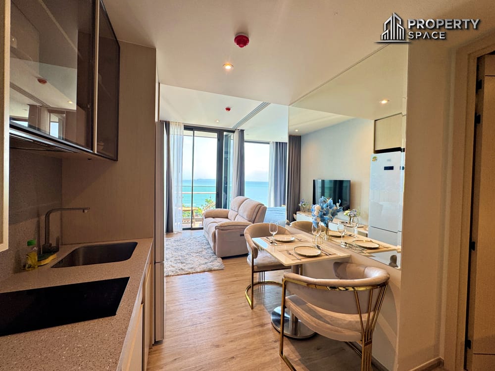 Luxury Beachfront 1 Bedroom Condo at Arom Wongamat For Sale Image 3