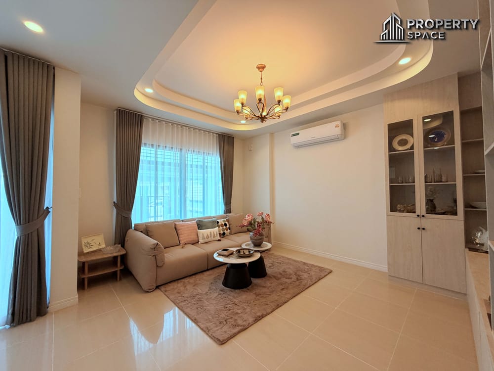 Newly Renovated 3 Bedroom Pool Villa in Pornthep 2 Village Nongprue For Sale Image 4