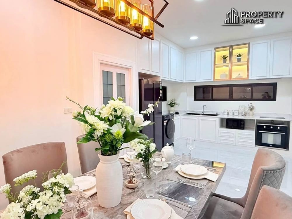 newly-renovated-3-bedroom-pool-villa-with-owner-financing-in-pattaya-tropical-2-for-sale-ps2506 6